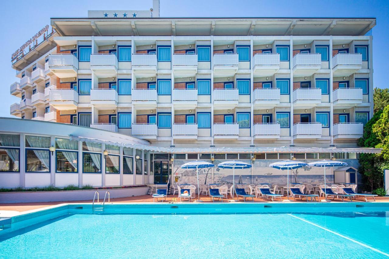 Hotel Medusa Splendid Lignano Sabbiadoro Dış mekan fotoğraf