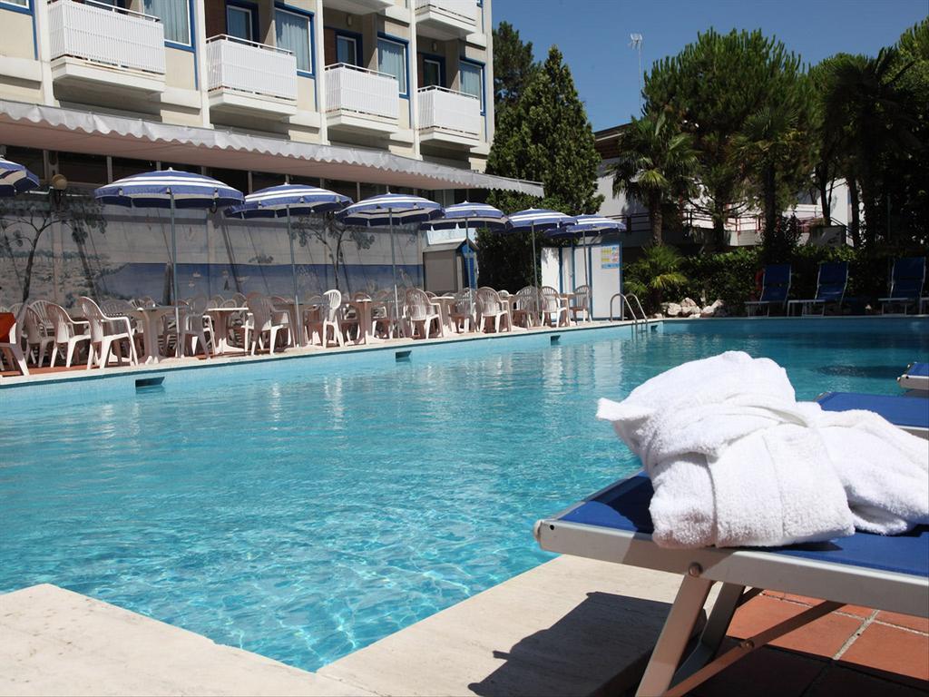 Hotel Medusa Splendid Lignano Sabbiadoro Dış mekan fotoğraf