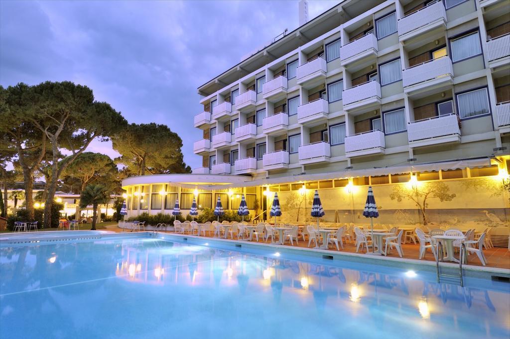 Hotel Medusa Splendid Lignano Sabbiadoro Dış mekan fotoğraf